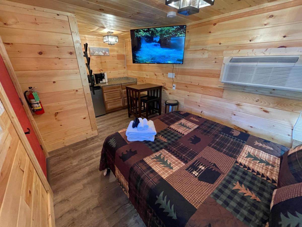 Newly Remodeled Motel In Gatlinburg! Zewnętrze zdjęcie