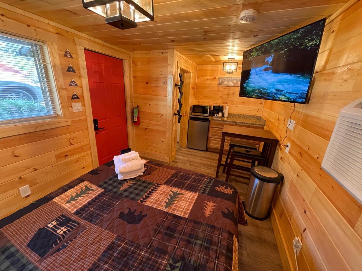 Newly Remodeled Motel In Gatlinburg! Zewnętrze zdjęcie